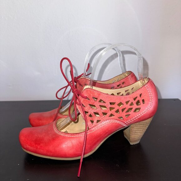 Fidji Red Leather Lace Up Heels Laser Cut Geometric Cutout Retro Art to Wear 37 - Picture 2 of 7